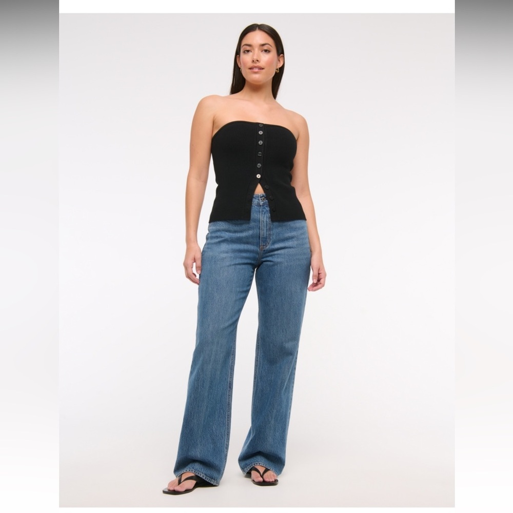 Abercrombie & Fitch High Rise Straight-Leg Jeans in Medium Blue